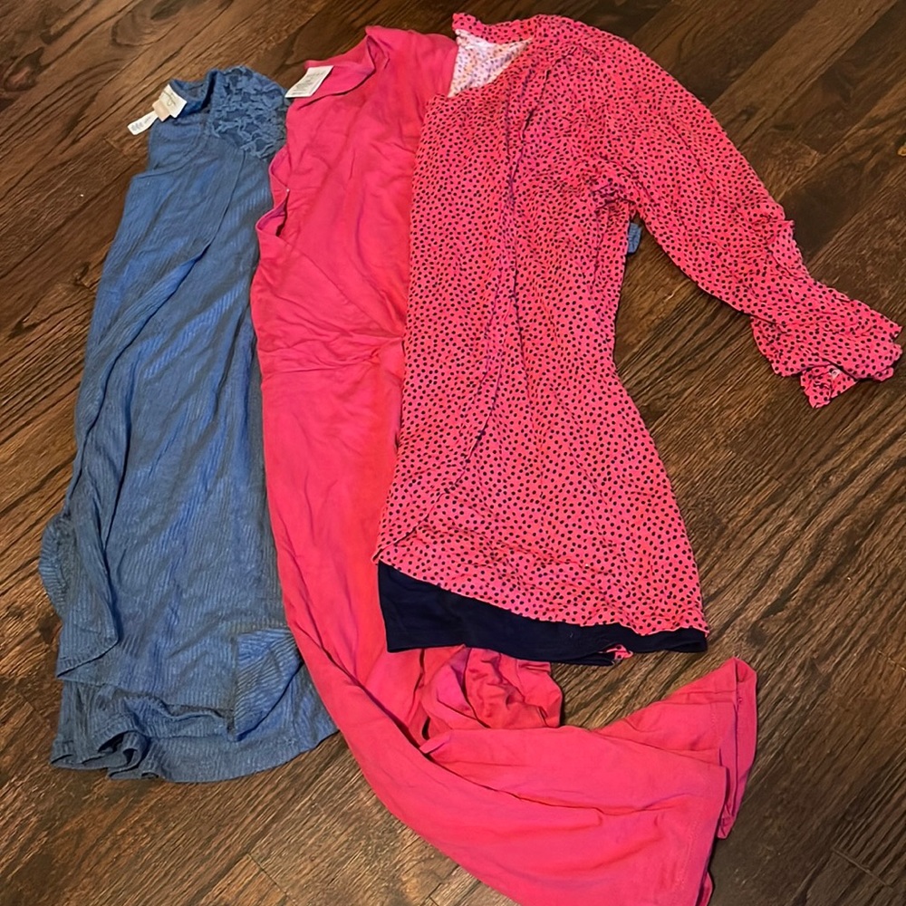 Motherhood Maternity + Jessica Simpson Nursing Women’s Breastfeeding Tops - Med